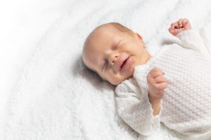 Photographe bébé nouveau né, famille