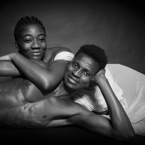 Portrait Grossesse en studio par Stéphane Clément studio YaPasPhoto Rennes, 2025. https://www.stephaneclementphotograph.com • stephaneclementphotograph@gmail.com