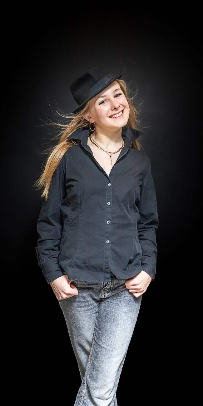 Photographe portrait femme à Rennes. Studio Stéphane Clément YaPasPhoto, photographe professionnel portraitiste à Rennes.