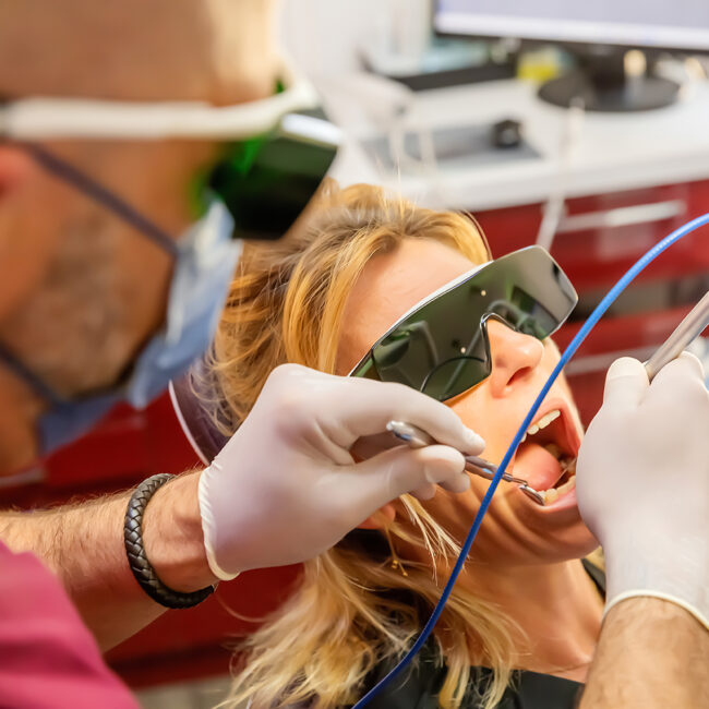 Photographe professionnel médical santé à Rennes : clinique, hopitaux, dentiste, médecin, chirurgiens... Photoraphe professionnel au service du monde de la santé et du médical à Rennes, ille et vilaine, bretagne, partout en France.
